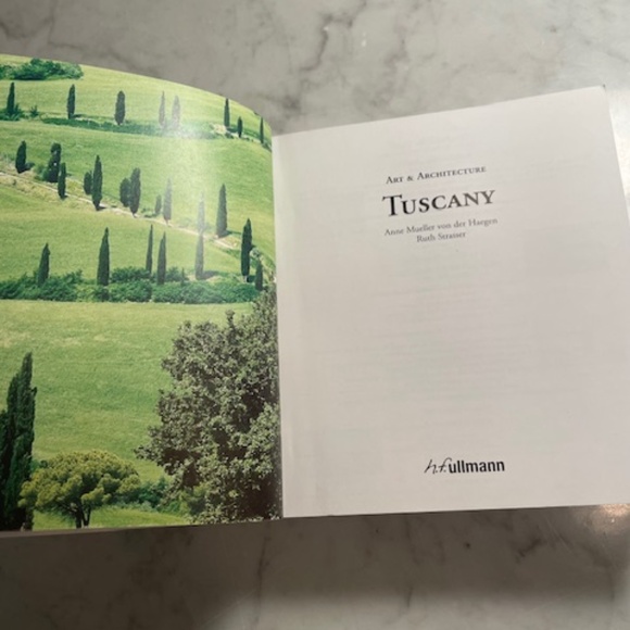 Tuscany Art & Architecture Book (NEW) - Picture 4 of 7
